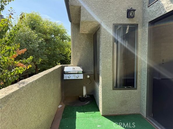 8575 Independence Avenue 11, Canoga Park (los Angeles) CA 91304