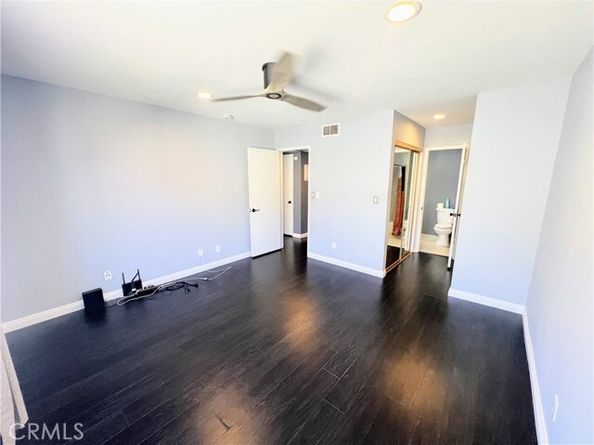 8575 Independence Avenue 11, Canoga Park (los Angeles) CA 91304