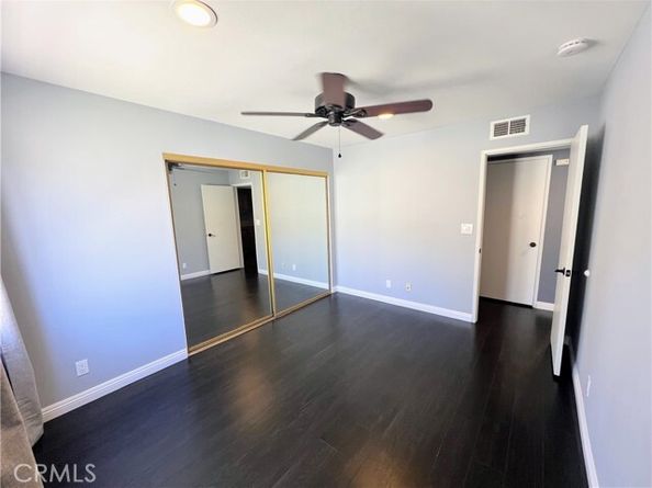 8575 Independence Avenue 11, Canoga Park (los Angeles) CA 91304