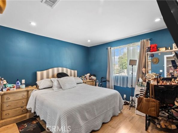 11254 Keswick Street, Sun Valley (los Angeles) CA 91352