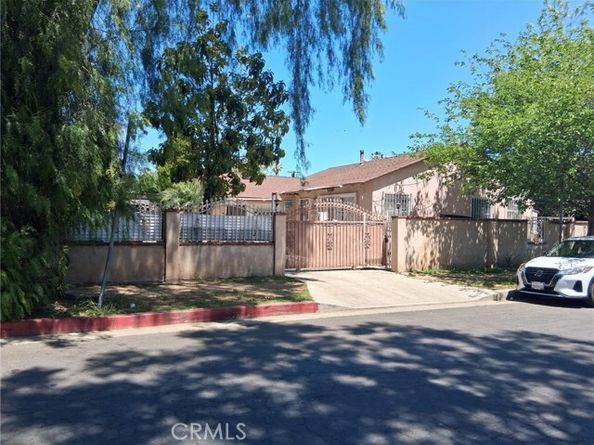 7502 Remmet Avenue, Canoga Park (los Angeles) CA 91303