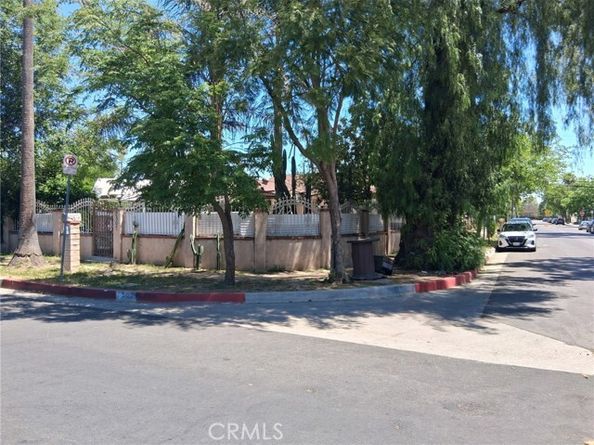 7502 Remmet Avenue, Canoga Park (los Angeles) CA 91303