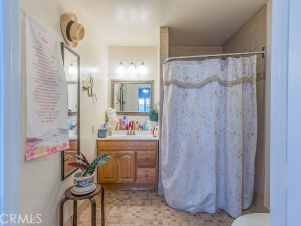 22437 Haynes Street, West Hills (los Angeles) CA 91307