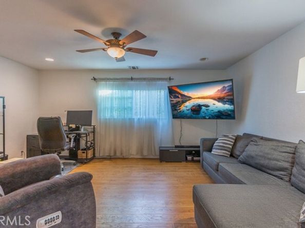 22437 Haynes Street, West Hills (los Angeles) CA 91307