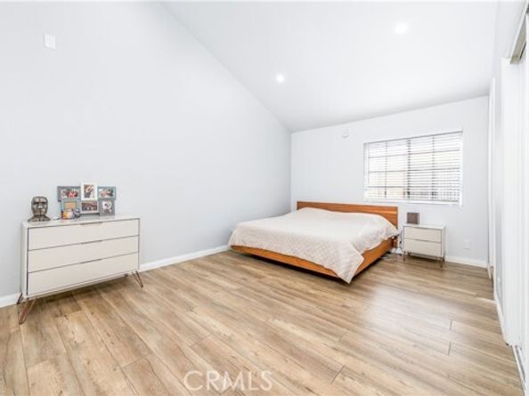 7422 Hazeltine Avenue 2, Van Nuys (los Angeles) CA 91405