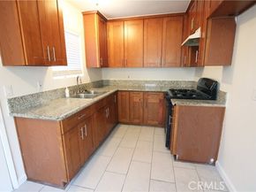 5527 Clybourn Avenue, North Hollywood (los Angeles) CA 91601