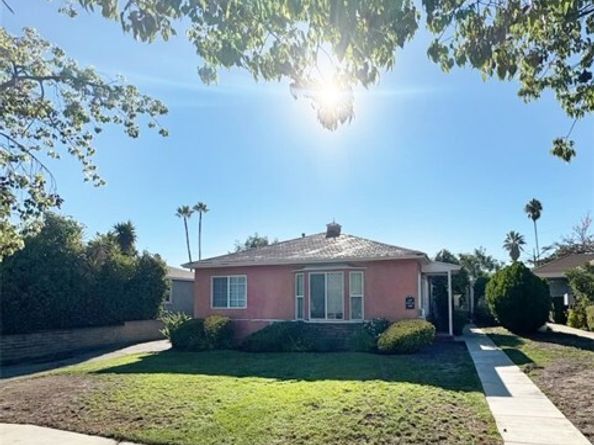 5527 Clybourn Avenue, North Hollywood (los Angeles) CA 91601