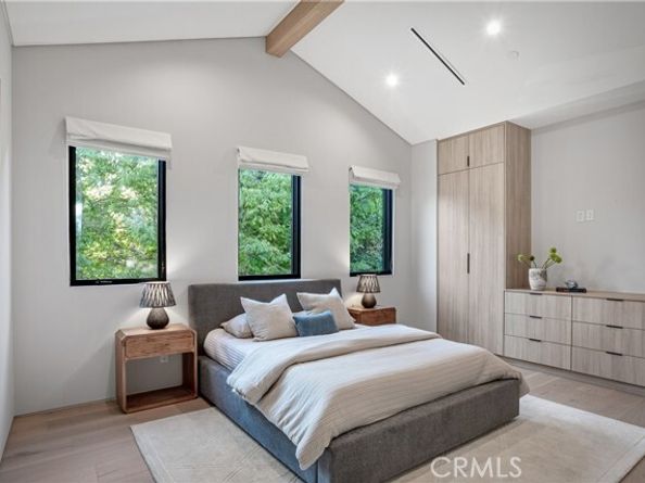 4830 Valjean Avenue, Encino (los Angeles) CA 91436