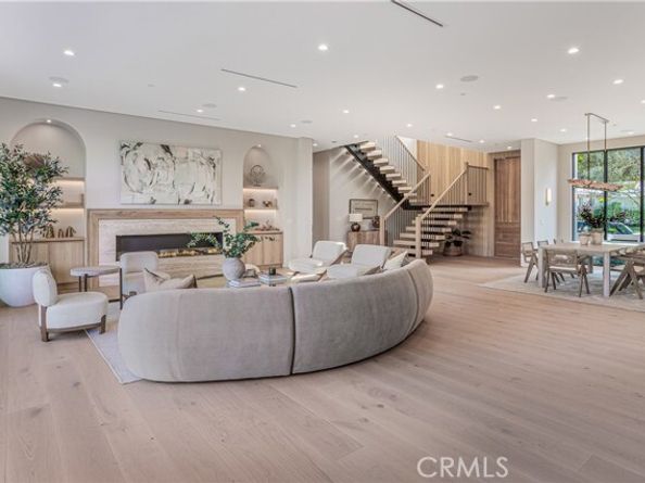 4830 Valjean Avenue, Encino (los Angeles) CA 91436
