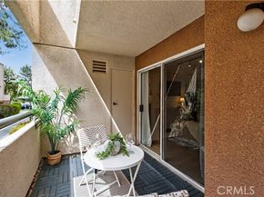 5550 Owensmouth 123, Woodland Hills (los Angeles) CA 91367
