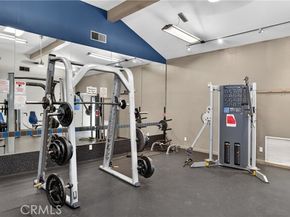 5550 Owensmouth 123, Woodland Hills (los Angeles) CA 91367