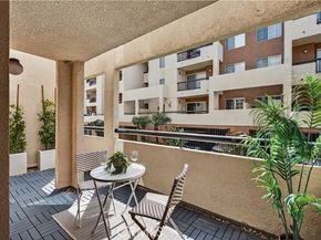5550 Owensmouth 123, Woodland Hills (los Angeles) CA 91367