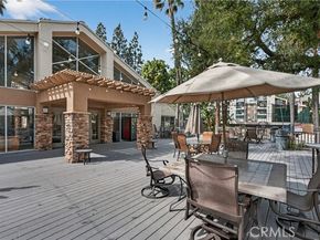 5550 Owensmouth 123, Woodland Hills (los Angeles) CA 91367