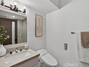 5550 Owensmouth 123, Woodland Hills (los Angeles) CA 91367