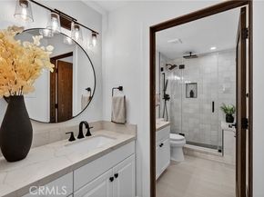 5550 Owensmouth 123, Woodland Hills (los Angeles) CA 91367