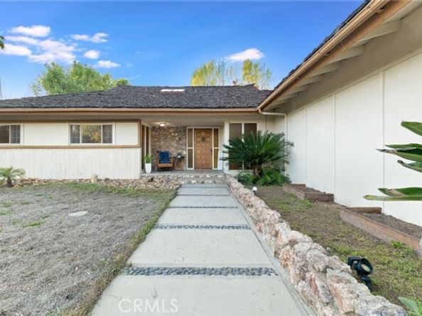 10261 Calvin, Northridge (los Angeles) CA 91324