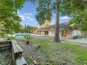 10261 Calvin, Northridge (los Angeles) CA 91324