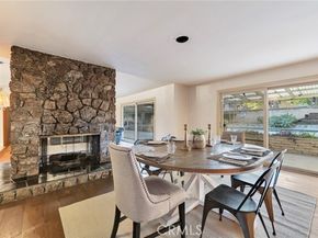 10261 Calvin, Northridge (los Angeles) CA 91324