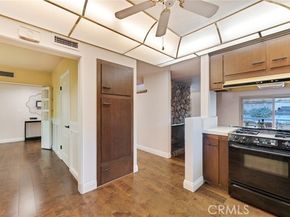 10261 Calvin, Northridge (los Angeles) CA 91324