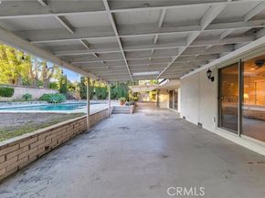 10261 Calvin, Northridge (los Angeles) CA 91324