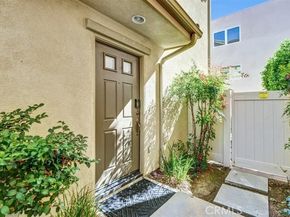 6840 De Celis 31, Los Angeles CA 91406