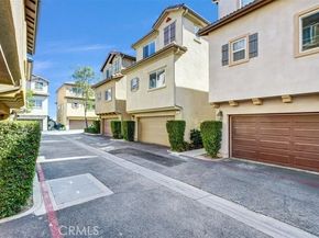 6840 De Celis 31, Los Angeles CA 91406