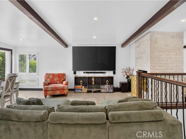 22061 Londelius Street, West Hills (los Angeles) CA 91304