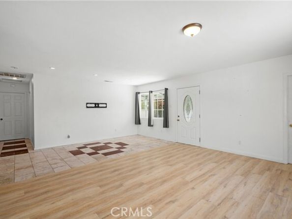 8007 Broadleaf, Panorama City (los Angeles) CA 91402
