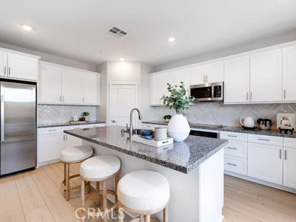 3273 Sprout Paseo, Ontario DC 20536