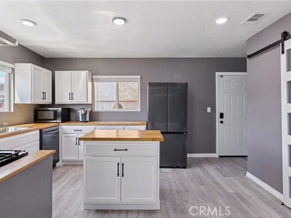1446 W 3rd Street, San Pedro (los Angeles) CA 90732