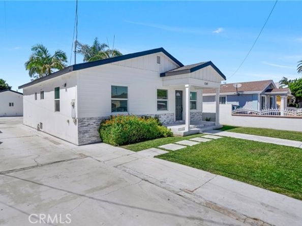 1247 N Neptune Avenue, Wilmington (los Angeles) CA 90744