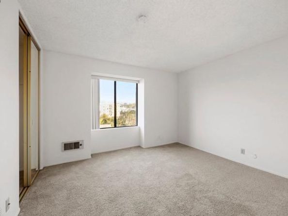 999 N Pacific Street G316, Oceanside CA 92054