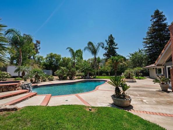 1130 Sugarbush Drive, Vista CA 92084