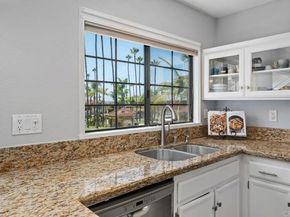 7319 Calle de Fuentes, Carlsbad CA 92009