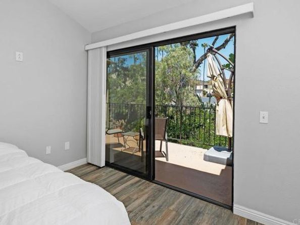 7319 Calle de Fuentes, Carlsbad CA 92009