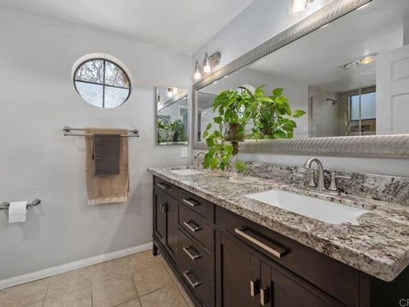 7319 Calle de Fuentes, Carlsbad CA 92009