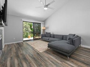 7319 Calle de Fuentes, Carlsbad CA 92009
