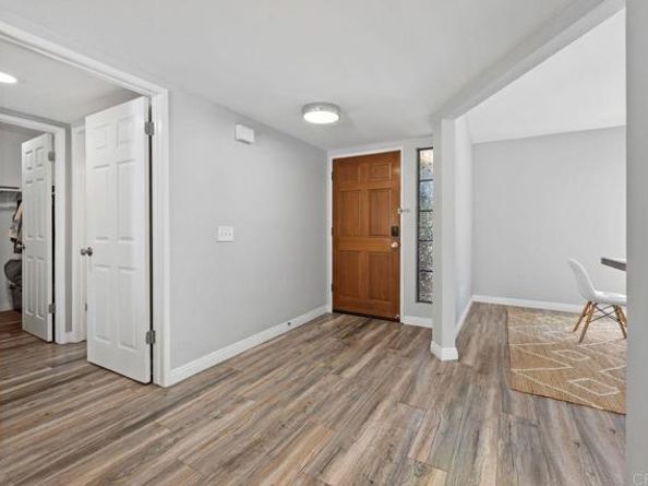 7319 Calle de Fuentes, Carlsbad CA 92009