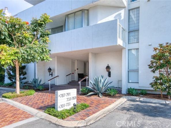 737 Avocado Avenue, Corona Del Mar (newport Beach) CA 92625