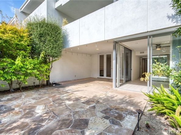 737 Avocado Avenue, Corona Del Mar (newport Beach) CA 92625