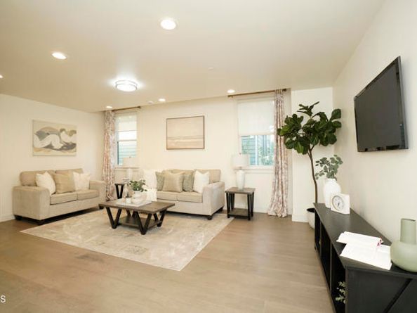 385 S Marengo Avenue 205, Pasadena CA 91101