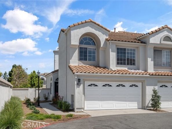 122 Almador, Irvine CA 92614
