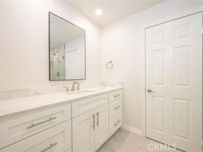 2243 Martin 209, Irvine CA 92612
