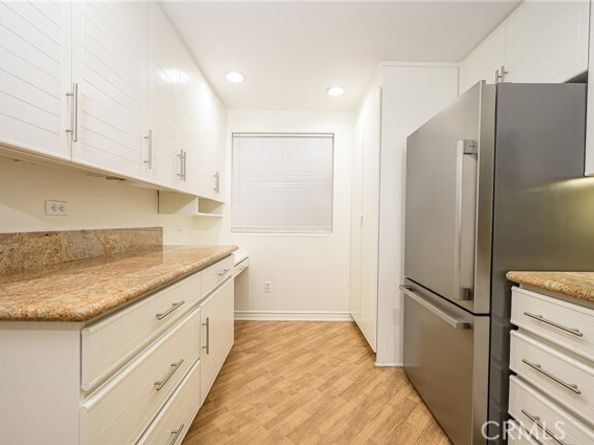2243 Martin 209, Irvine CA 92612