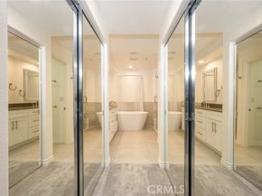 2243 Martin 209, Irvine CA 92612