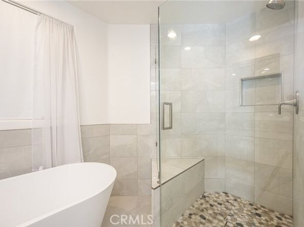 2243 Martin 209, Irvine CA 92612