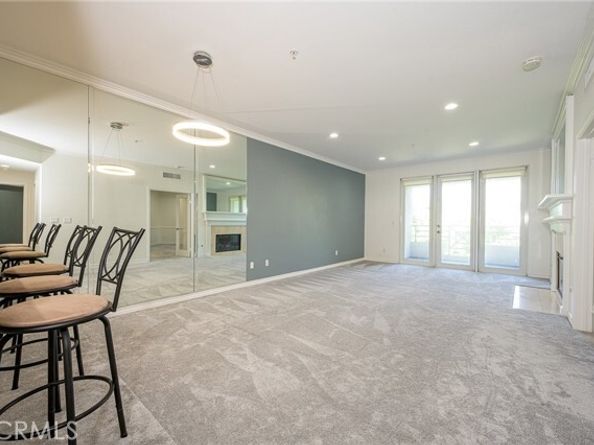 2243 Martin 209, Irvine CA 92612