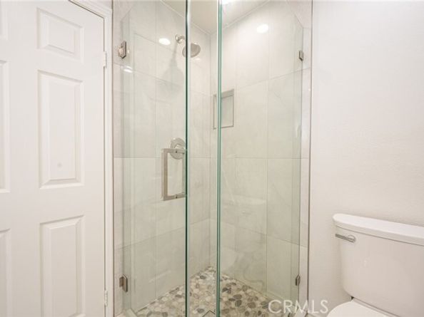 2243 Martin 209, Irvine CA 92612