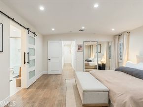 7247 Genesta Ave, Los Angeles CA 91406