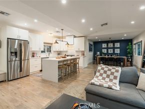 7247 Genesta Ave, Los Angeles CA 91406